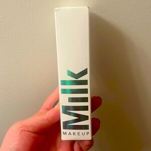 Milk Hydro Grip setting spray